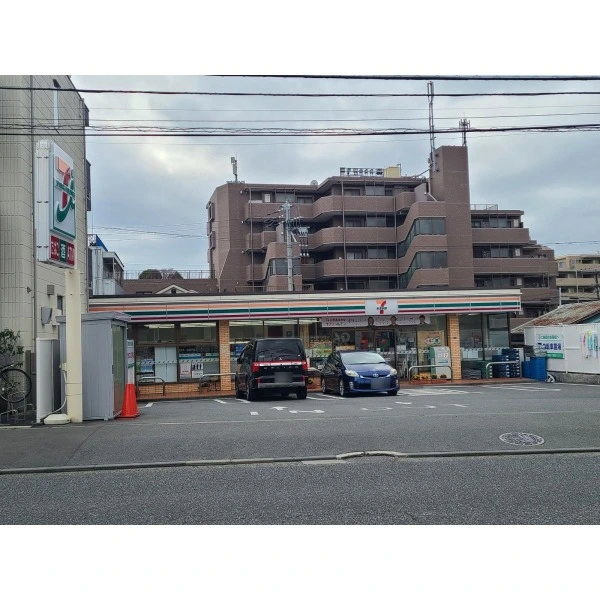 横浜市港南区笹下２丁目 セブンイレブン 横浜関店（コンビニ）まで約310m（徒歩4分）
