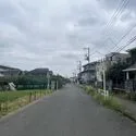 稲城市東長沼 前面道路