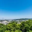 みはらしの家A棟 洋室2からの眺望。眺望は永続的に保証されるものではありません