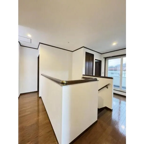 八千代市高津 廊下