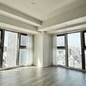 プレサンスレジェンド大阪新町タワー 角部屋の為明るいお部屋です♪