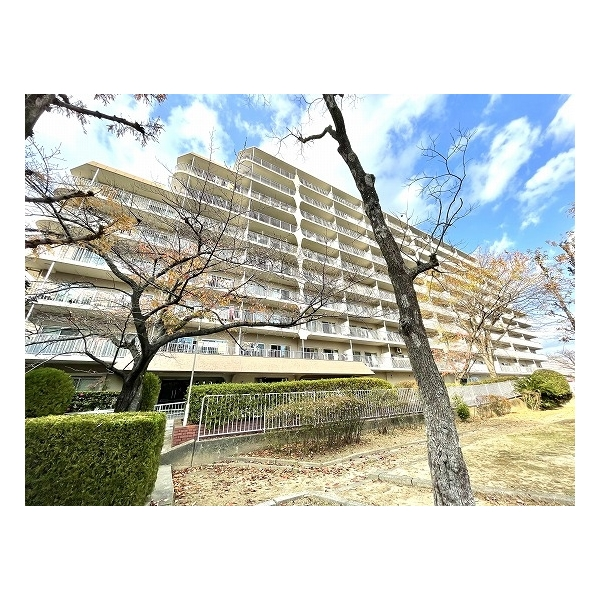 千里一条池スカイハイツＢ棟 外観