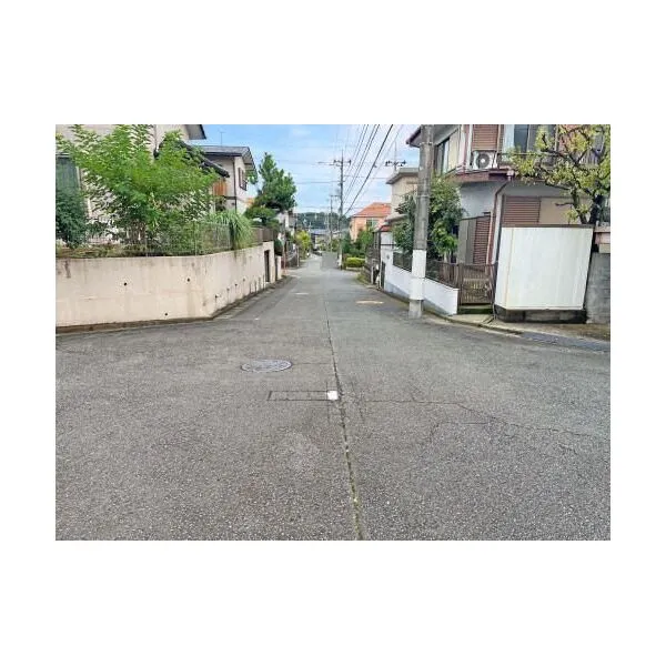 八王子市めじろ台１丁目 南西側道路