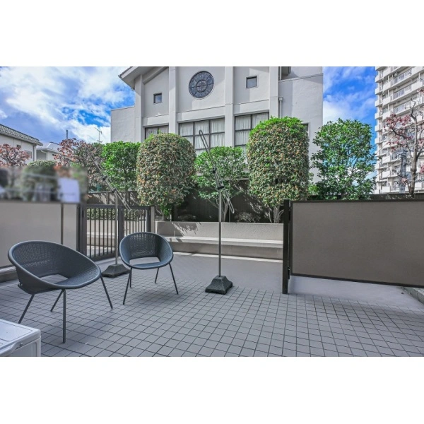 朝日シティパリオ高井戸 専用庭