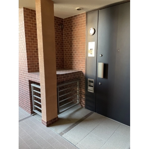 アクシルコート蒲田ウエスト ポーチ