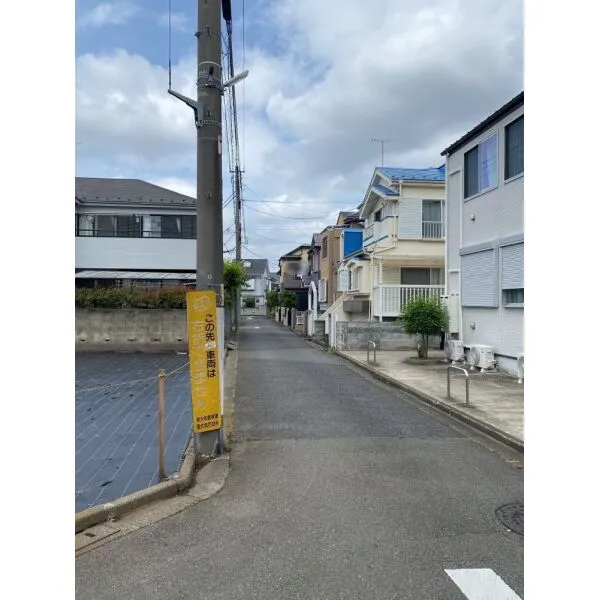 東大和市向原５丁目 前面道路