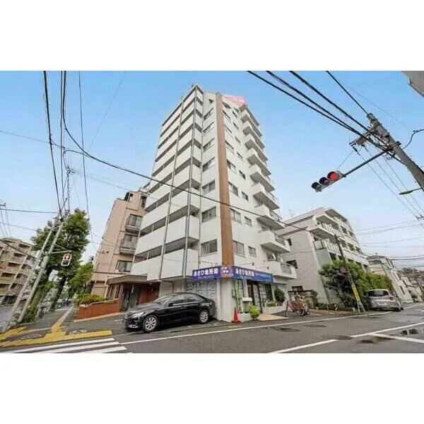 マンション弦巻 東急田園都市線「桜新町」駅徒歩15分、東急世田谷線「上町」駅徒歩8分。2路線利用可能な立地です。