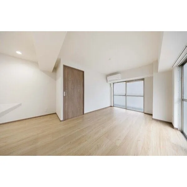 マンション弦巻 インテリアのテイストを選ばないシンプルな内装です。お好みのお部屋作りをお楽しみいただけます。