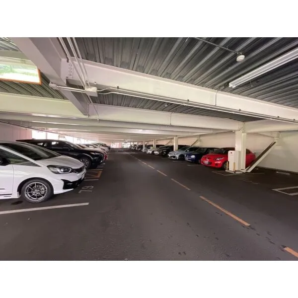 グランループ 駐車場