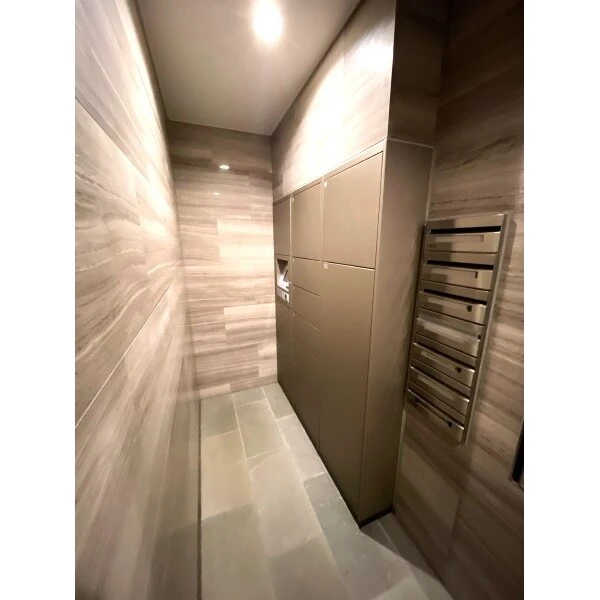 ザ・パークハウス愛宕虎ノ門 宅配ボックス