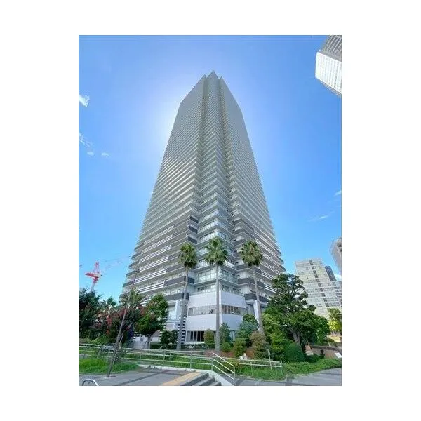 Ｗ　Ｃｏｍｆｏｒｔ　Ｔｏｗｅｒｓ　ＥＡＳＴ 外観（２０２６年８月撮影）