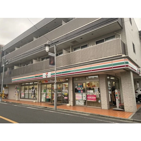 練馬区春日町１丁目 セブンイレブン練馬春日町1丁目店（コンビニ）まで約370m（徒歩5分）