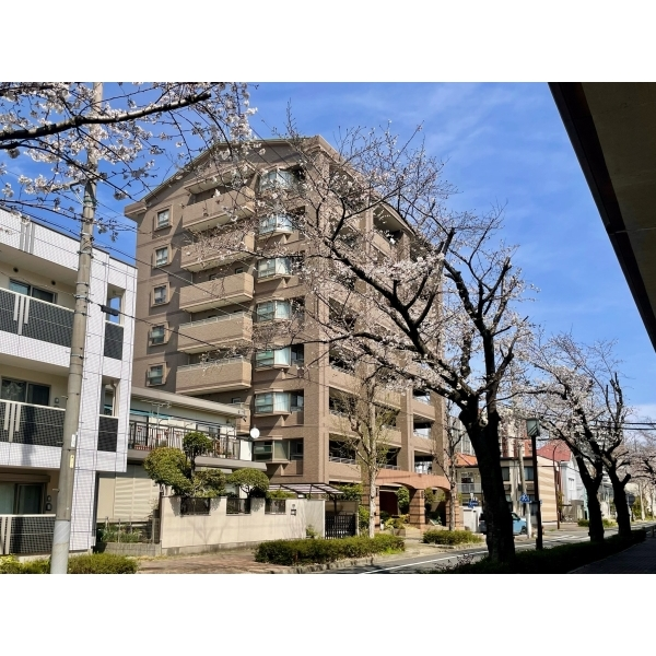 ライオンズマンション大曽根第３ 外観