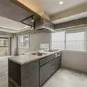 クレイドル千種 システムキッチン(ペニンシュラ型)