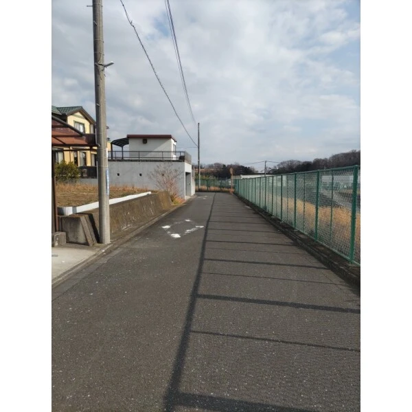 秦野市立野台２丁目 前面道路