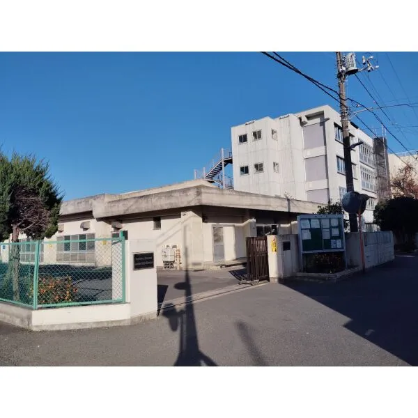 柏市千代田２丁目 柏市立柏第二中学校　（中学校）まで約1400m（徒歩18分）