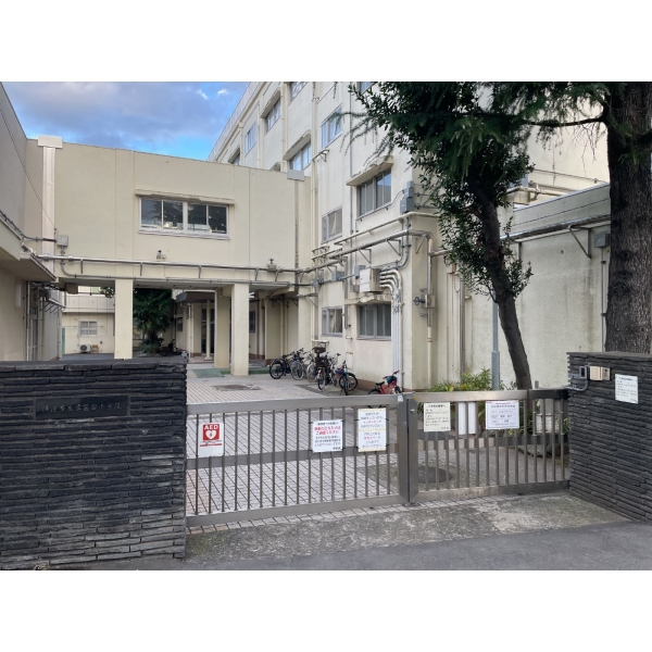 横浜市保土ケ谷区釜台町 横j浜市立常盤台小学校（小学校）まで約120m（徒歩2分）