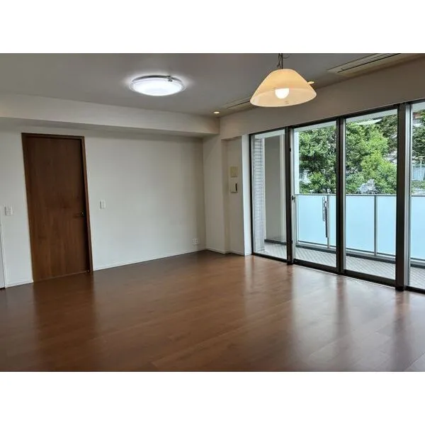 ブランズ麻布狸穴町 LD約17.9帖