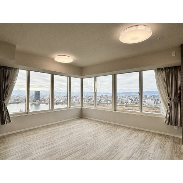 レジデンス梅田ローレルタワー【３月リフォーム完成】 外観