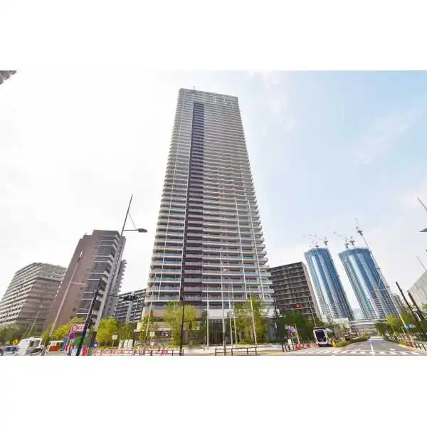 ＨＡＲＵＭＩ　ＦＬＡＧ　ＳＵＮ　ＶＩＬＬＡＧＥ　Ｔ棟 外観