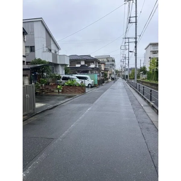 足立区鹿浜２丁目 東側前面道路