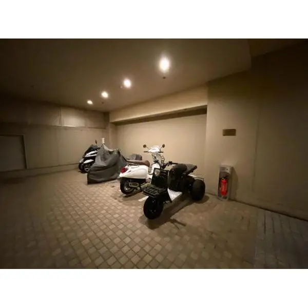 麻布台パークハウス バイク置場