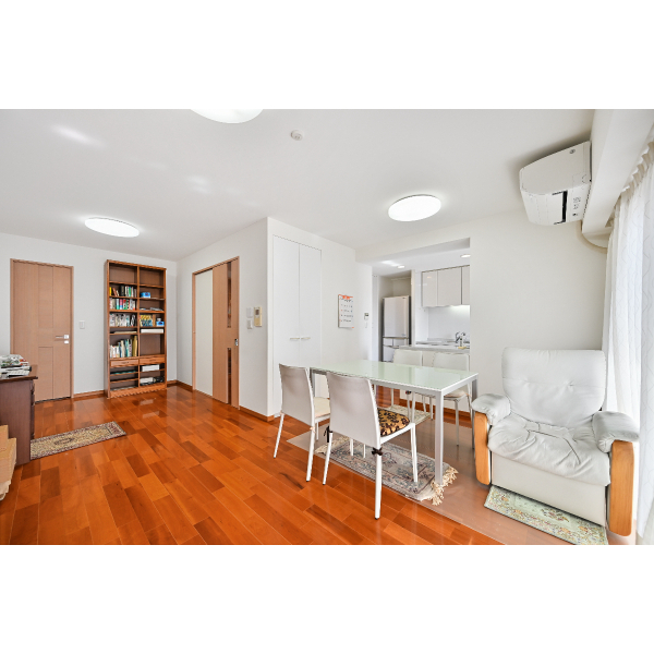 サンクタス四条烏丸スティーロレジデンス LD(約15.1畳)+K(約4.1畳)