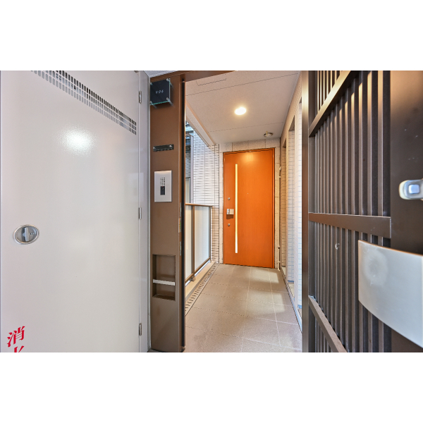 サンクタス四条烏丸スティーロレジデンス 外玄関