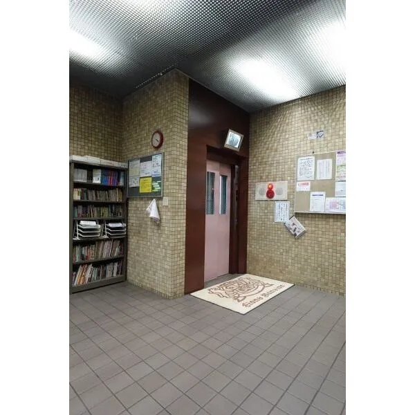 ライオンズマンション鶯谷第２ エレベーター