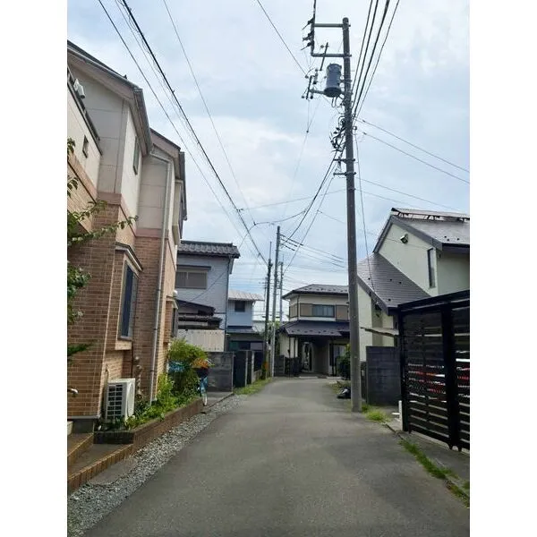 国立市西３丁目 前面道路（2026.7.31撮影）