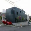 日野市程久保３丁目 前面道路含む現地写真