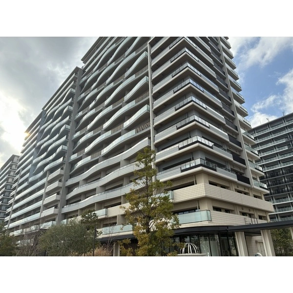 ＨＡＲＵＭＩ　ＦＲＡＧ　ＳＥＡ　ＶＩＬＬＡＧＥ　Ｄ棟 外観