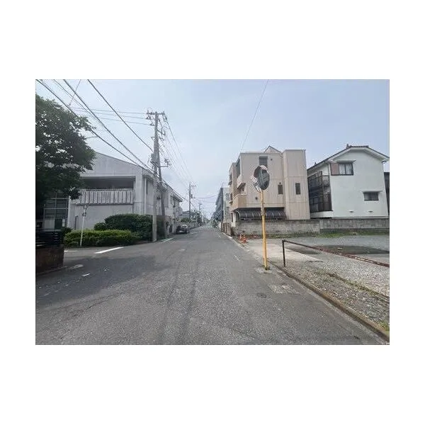 蕨市南町２丁目 前面道路（２０２６年７月撮影）