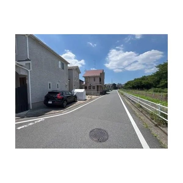 さいたま市緑区大字三室 北東側前面道路