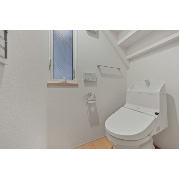 京都市北区小山下総町 1階トイレ