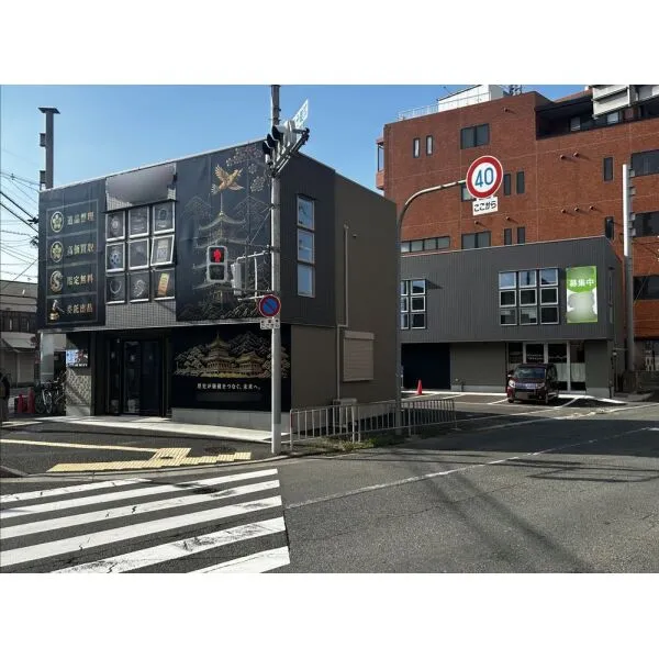 Ones-office富田林若松 前面道路含む外観