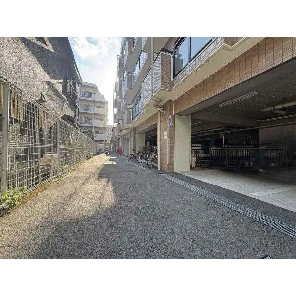 グランイーグル多摩川II 専用使用権付き駐車場を確保！