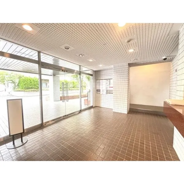 メイゾン仲池上 エントランスホール