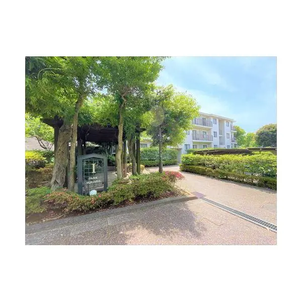 横浜・小机パークスクエア 外観