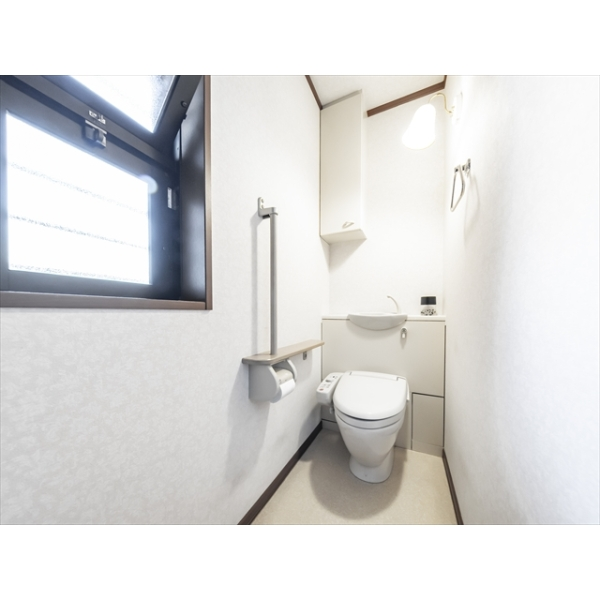 安城市川島町東屋敷 1階トイレ