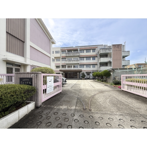 名古屋市名東区新宿2丁目 前山小学校(小学校)まで約590m(徒歩8分)