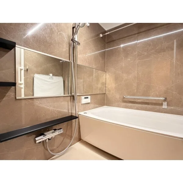 ローレルスクエアあやめ池 外観