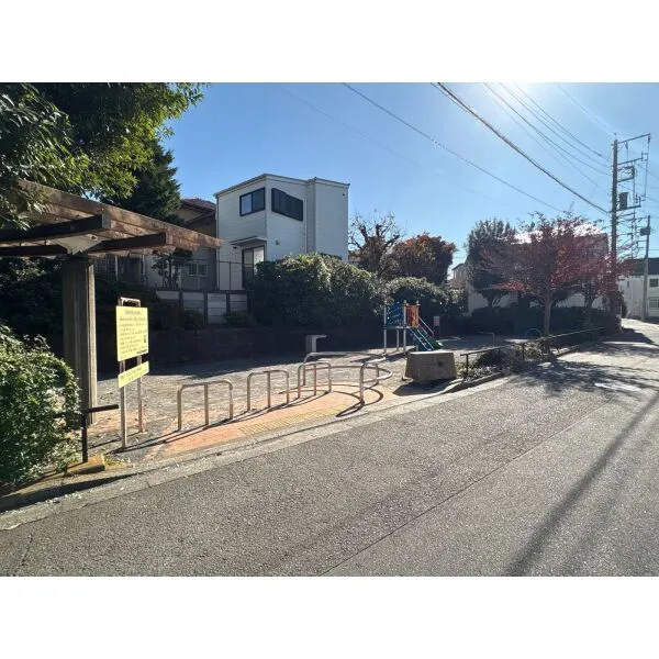 横浜市港北区日吉1丁目 日吉本町一丁目公園(公園)まで約450m(徒歩6分)