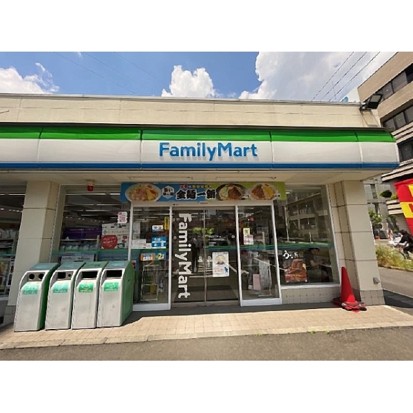 ネオスアクシア本厚木コアフィール ファミリーマート厚木恩名店（コンビニ）まで約200m（徒歩3分）