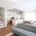 横浜市戸塚区名瀬町 リビング階段の採用により、ご家族の動向が把握しやすい間取りとなっています