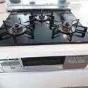横浜市戸塚区名瀬町 同時調理ができて便利な３口コンロ＆ビルトイン食器洗い乾燥機付きで効率よくお料理や片付けができます