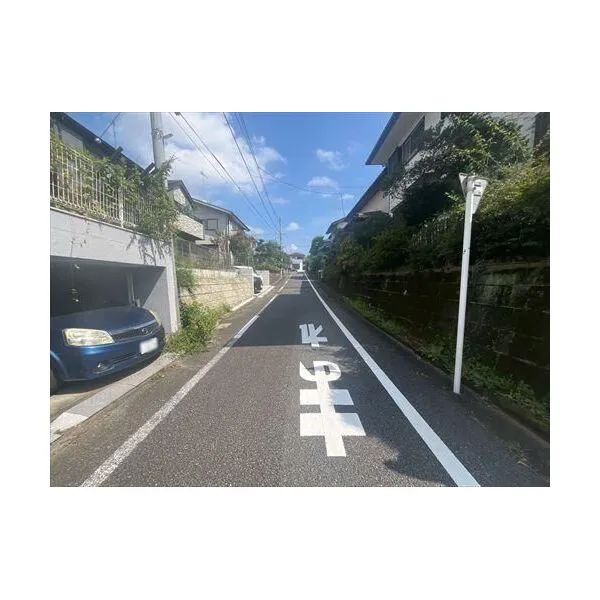 八王子市片倉町 北西側前面道路