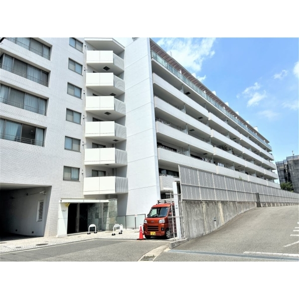 ルネブラン・クール北千里古江台 外観