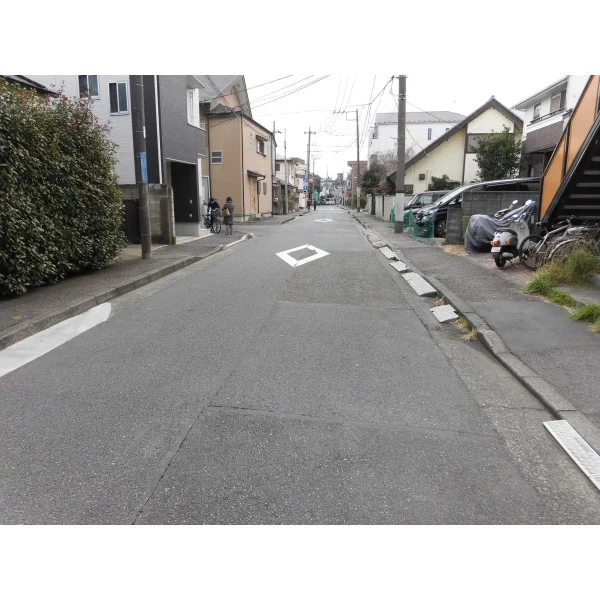 ユナイト川崎大師エル・パティオ 前面道路