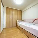 朝日湯島マンション リビングには壁付け収納あり